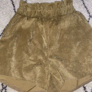 Boutique Paperbag Shorts <3